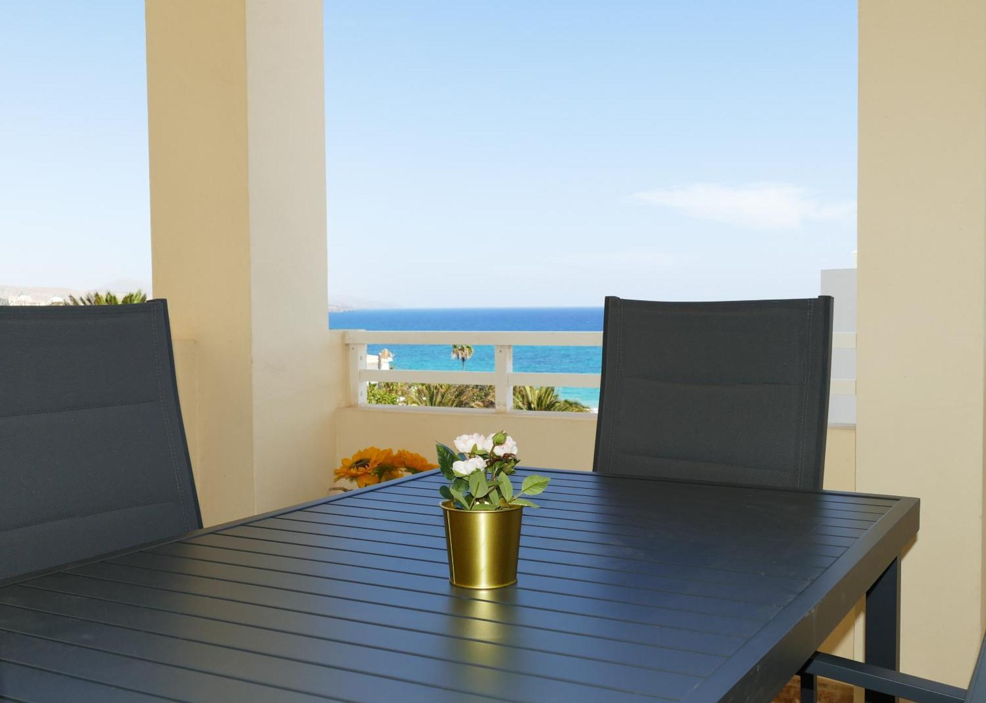 Blue Lagoon Apartment 코스타카르마 외부 사진